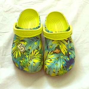 Tropical designed crocs